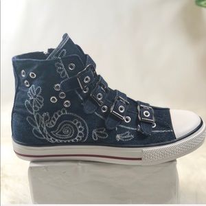 NWOB Blue Denim Hightop Fashion Sneaker